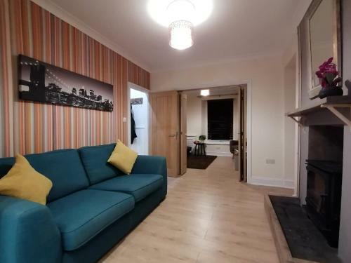 Spacious House In Swansea Town Near Seafront