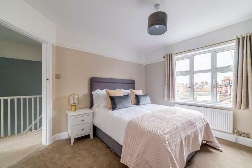 Villa Luxury House W/parking Nr Harry Potter & Train St