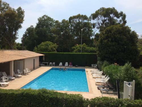 Apartamento Eden Residence