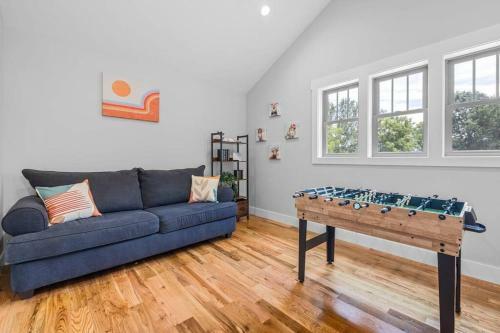 Black Mountain Cottage W/ Hot Tub!