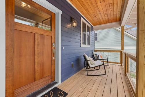Black Mountain Cottage W/ Hot Tub!