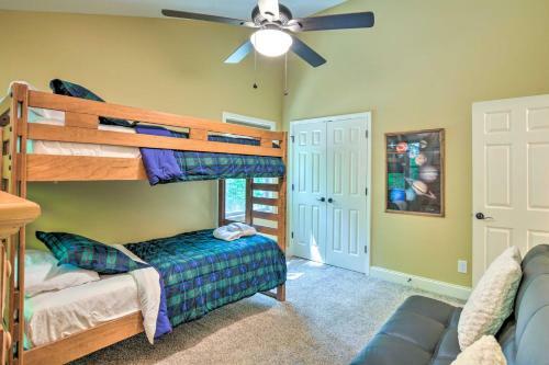 Charming Columbus Escape With Hot Tub And Grill!