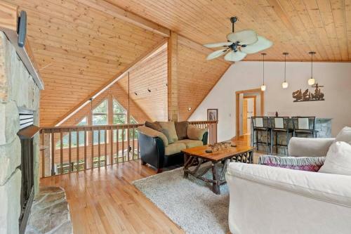 New! Blueberry Meadows In Beech Mountain