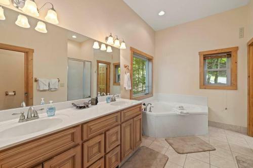 New! Blueberry Meadows In Beech Mountain