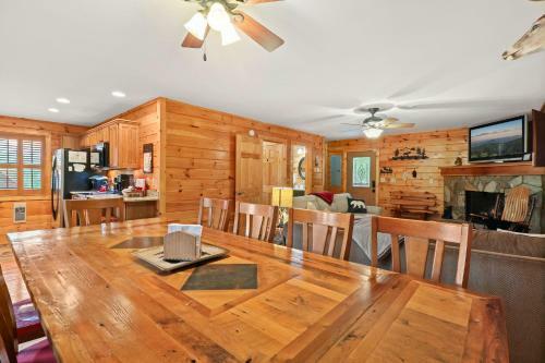 Buckeye Chuck Rustic & Cozy Family Mtn Home