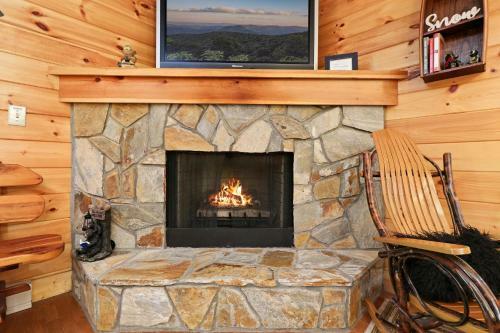Buckeye Chuck Rustic & Cozy Family Mtn Home