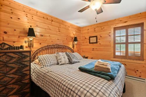 Buckeye Chuck Rustic & Cozy Family Mtn Home