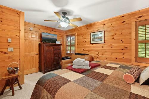 Buckeye Chuck Rustic & Cozy Family Mtn Home