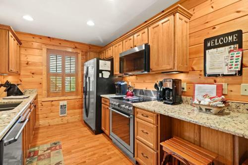 Buckeye Chuck Rustic & Cozy Family Mtn Home