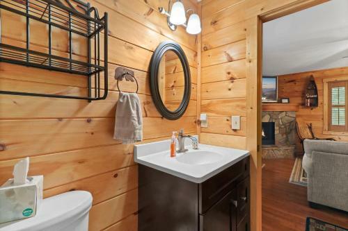 Buckeye Chuck Rustic & Cozy Family Mtn Home