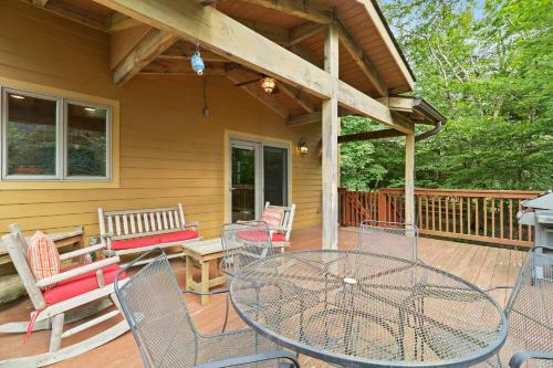 Buckeye Chuck Rustic & Cozy Family Mtn Home