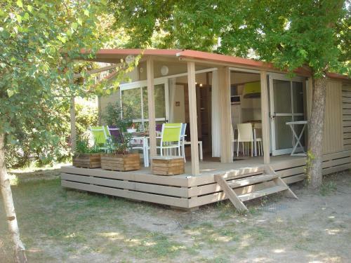 Camping Fr�d�ric Mistral