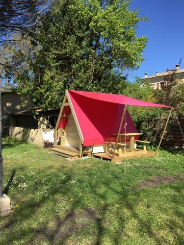 Camping Fr�d�ric Mistral
