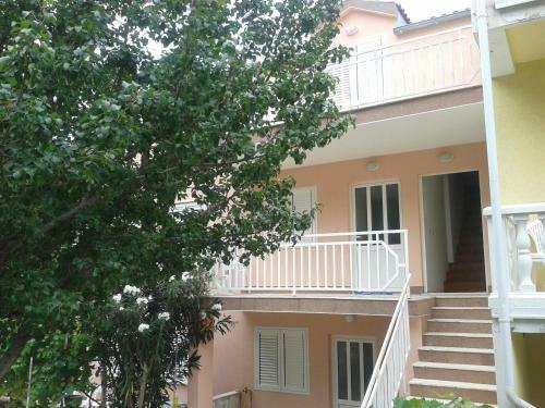 Apartments Lon?arevi?