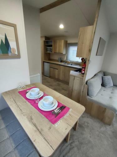 3 Bedroom Luxury Caravan