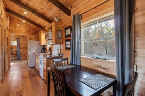 Tryon Tiny Cabin #3 Minutes From Equestrian Center
