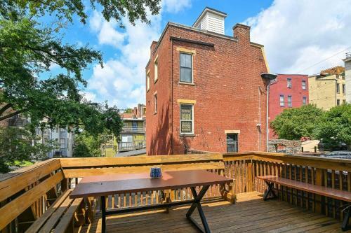 Urban Paradise In Otr - Private Parking Spaces