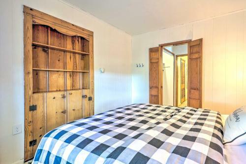 Lochview Lodge Idyllic Farmhouse In Grove!