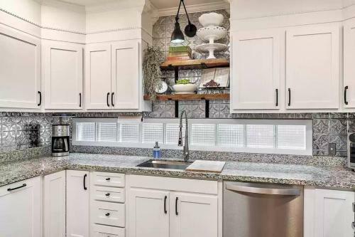 1930s Queen Anne Home 4 Bedroom-central Location