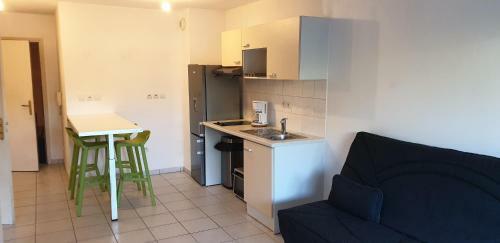 Apartamento 2 Pi�ces Dans R�sidence Avec Piscine Parking Priv�