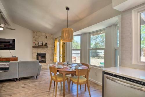 Chic Cedar Park Retreat With Yard And Fire Pit!