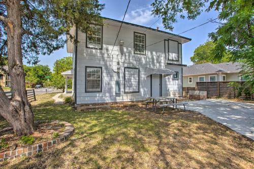 Pet-friendly Dallas Home Close To Downtown!
