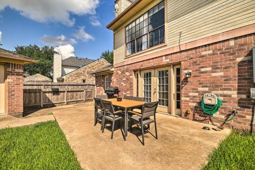 Pet-friendly Seabrook Home With Spacious Yard!