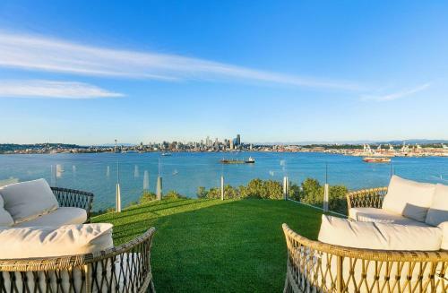 Seattle Skyline View Home