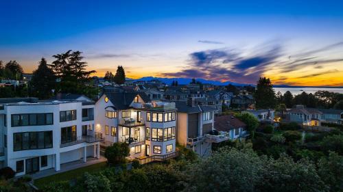 Seattle Skyline View Home