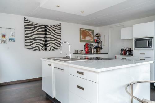 Loft D Artiste Au Coeur Du Quartier Zola