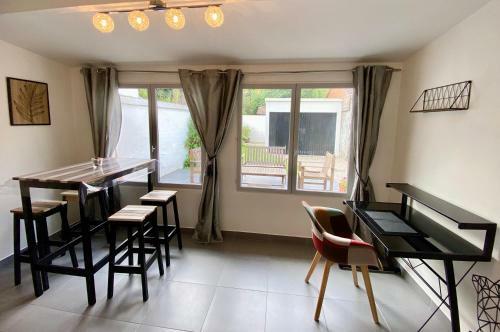 Maison Calme - Proche Plage - Terrasse Privative & Parking Gratuit