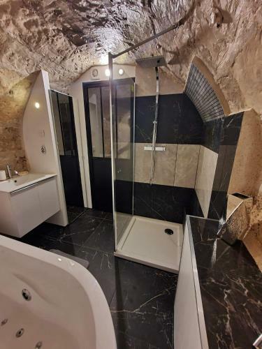 Apartamento La Forteresse - Jacuzzi/sauna - Centre Historique
