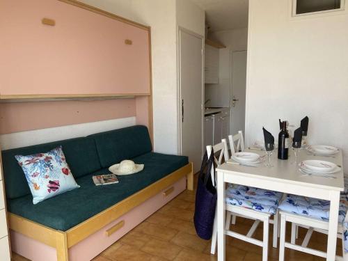 Apartamento Studio Saint-rapha�l, 2 Pi�ces, 4 Personnes - Fr-1-226a-132