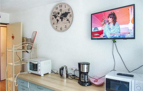 Beautiful Apartment In Sallanches With Wifi And 2 Bedrooms