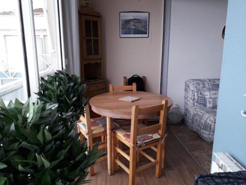 Apartamento Studio S�te, 1 Pi�ce, 2 Personnes - Fr-1-338-479