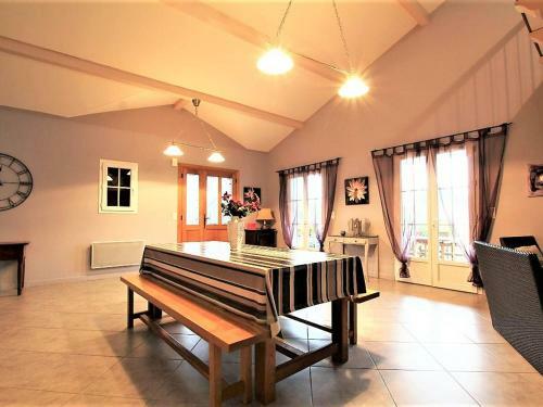 G�te Soura�de, 4 Pi�ces, 6 Personnes - Fr-1-384-401