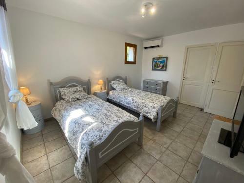 Apartamento Charmant Logement Avec Piscine En Provence
