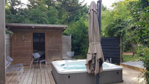 Bed & Breakfast Chambres D'h�tes Th�lus M�morial Canadien
