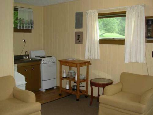 Motel Red Carpet Inn On The Lake