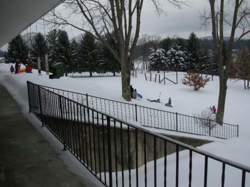 Motel Red Carpet Inn On The Lake