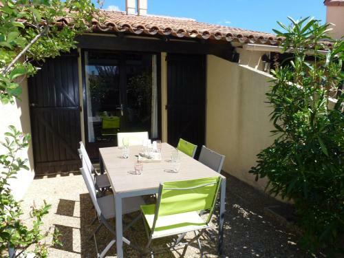 Holiday Home Les Maisons de La Plage I Le Grau Du Roi