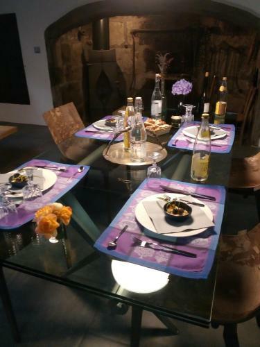 Bed & Breakfast Maison Du Chevalier Des Huttes - Table Et Chambres D'h�tes