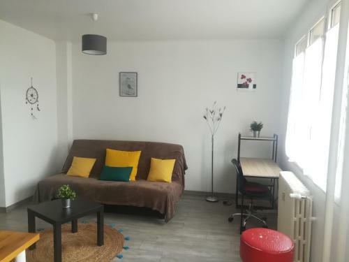 Apartamento Studio * Proximit� Transport * Parking * Fibre