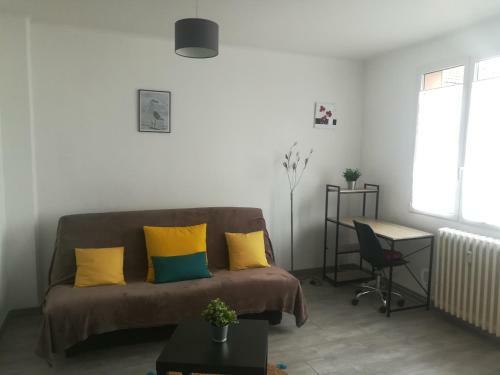 Apartamento Studio * Proximit� Transport * Parking * Fibre
