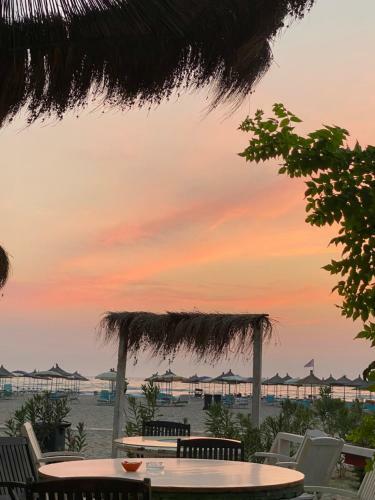 San Pietro Apartament @gjiri Lalzit Beachfront