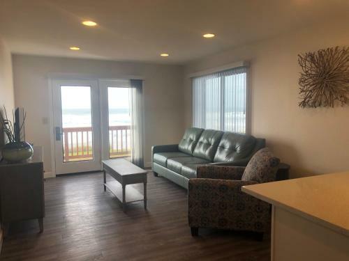 Sailor Jack Oceanfront Motel