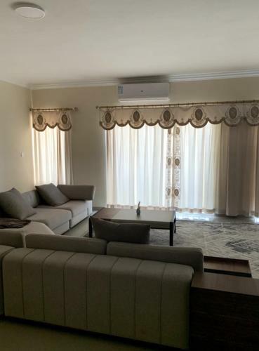 Ta Apartments