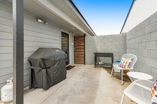Melrose Mid-century Oasis