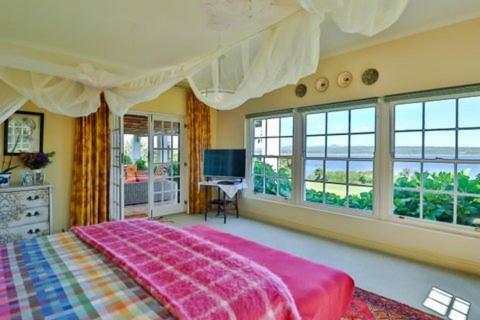 Villa At Lagoon Lodge - On The Klein River Lagoon
