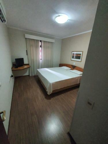 Apartamento Cond Ed Saint Michel